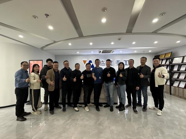 La conférence d'échange sur l'industrie des machines de construction de Xiamen s'est tenue avec succès au groupe LTMG