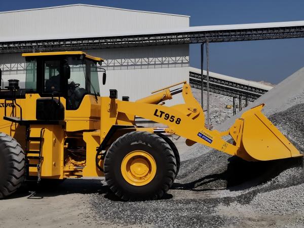 How to choose suitable heavy machinery for mining operations